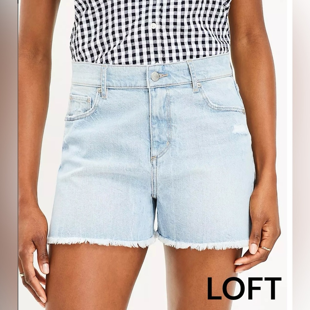 LOFT Jean Shorts The Cut Off  High Rise Curvy Fit Denim Light Wash Size 32